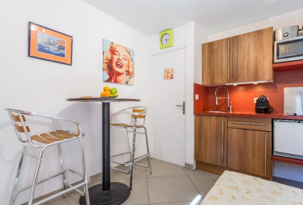 Pied A Terre En Ville Марсилия Екстериор снимка